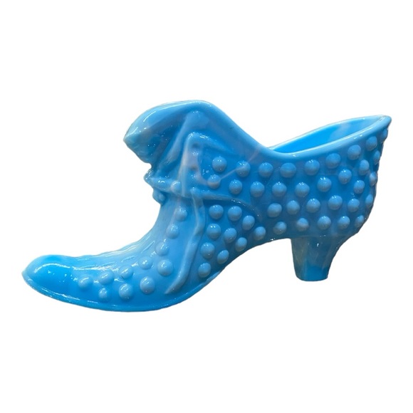 Beautiful Vintage Fenton blue art slag glass cat shoe. Excellent condition - Picture 11 of 13
